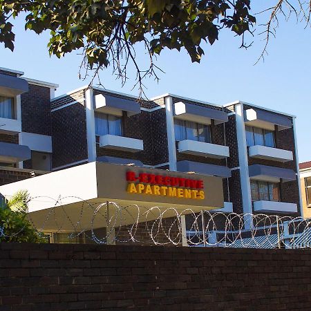 R Executive Apartments Harare Esterno foto