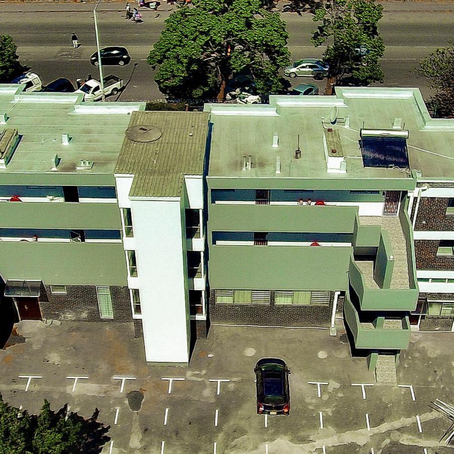 R Executive Apartments Harare Esterno foto