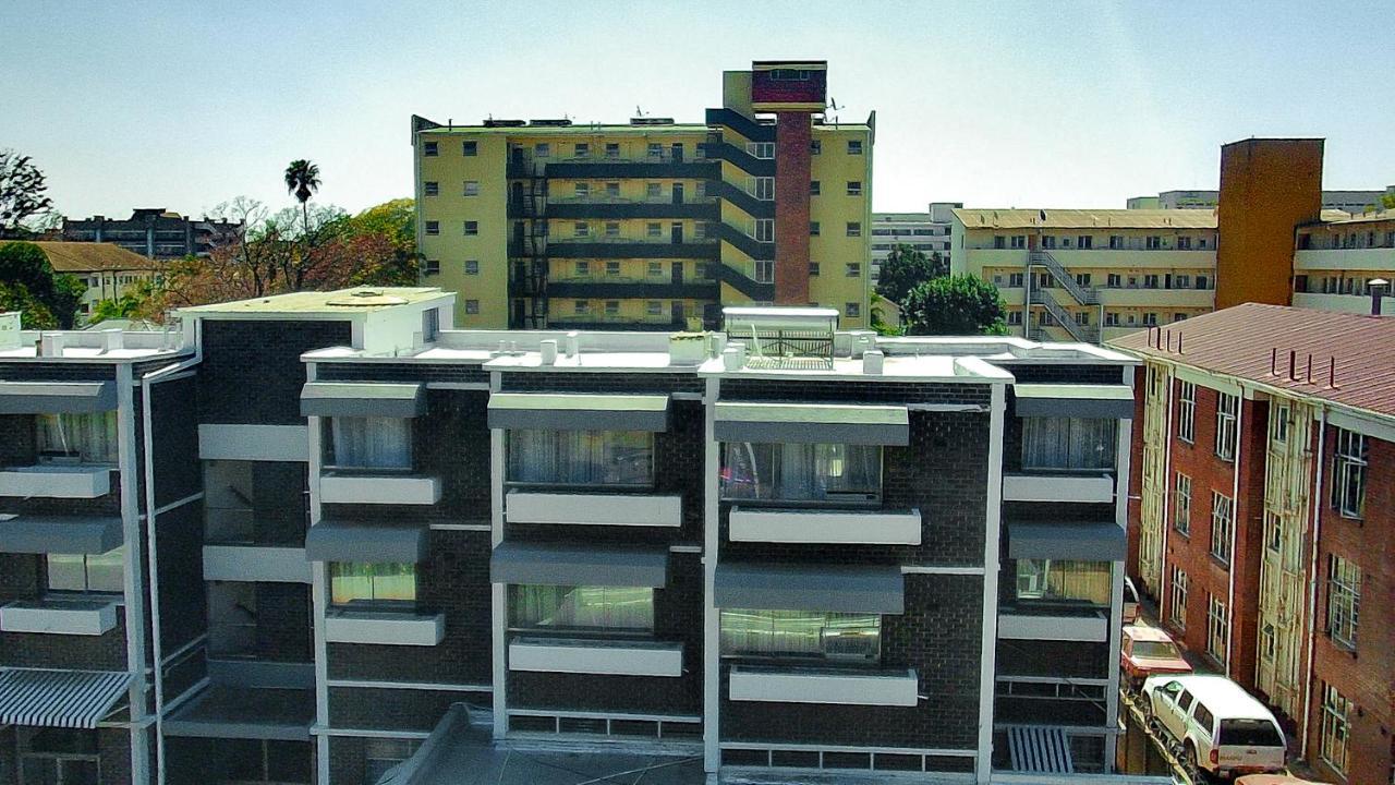 R Executive Apartments Harare Esterno foto