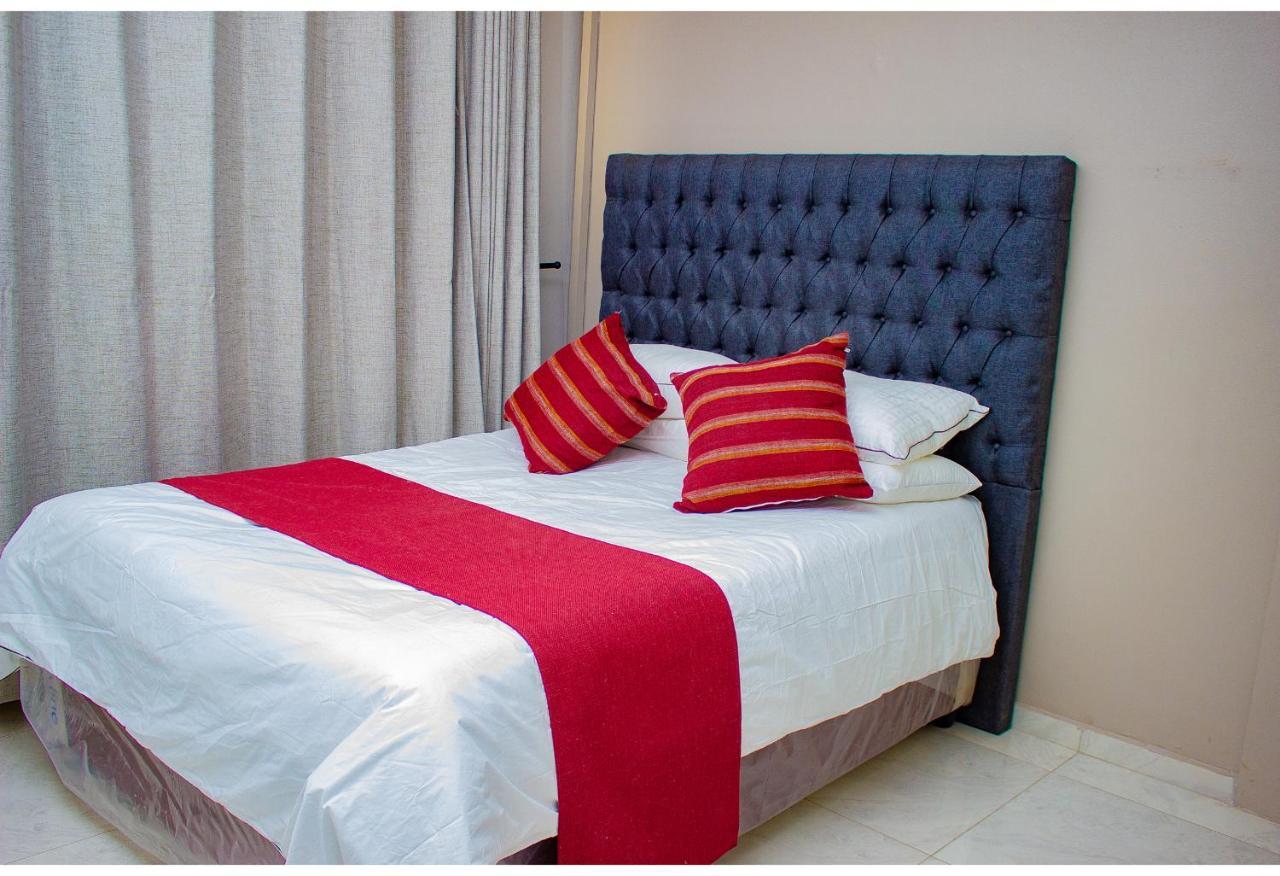 R Executive Apartments Harare Esterno foto