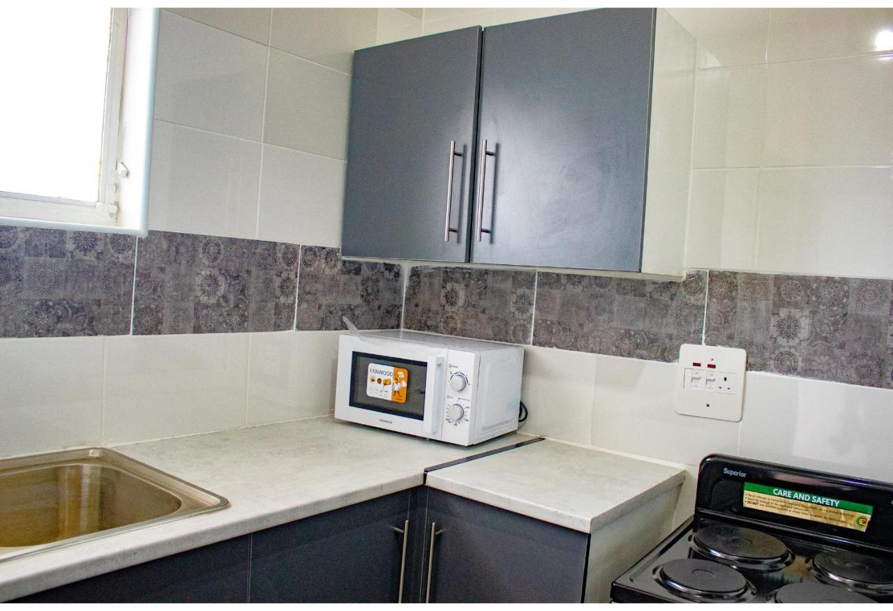 R Executive Apartments Harare Esterno foto